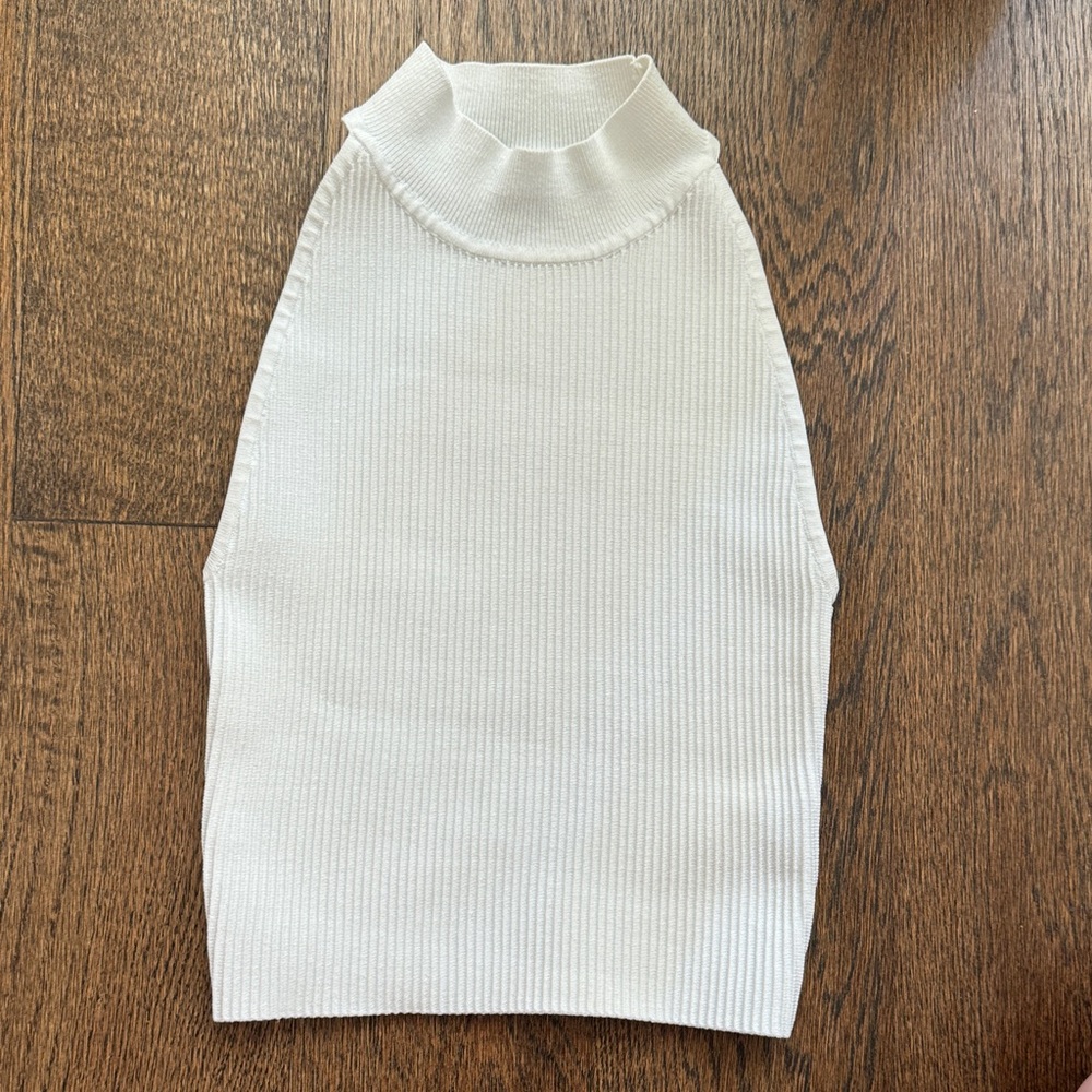 Babaton Aritzia Sculpt Knit White Mock Neck Sleeveless Sweater